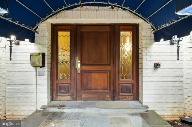 $275,000 | 7034 Strathmore Street, Unit 308, Chevy Chase, MD 20815