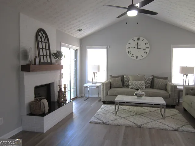 $399,500 | 5581 Ashmoore Court, Flowery Branch, GA 30542