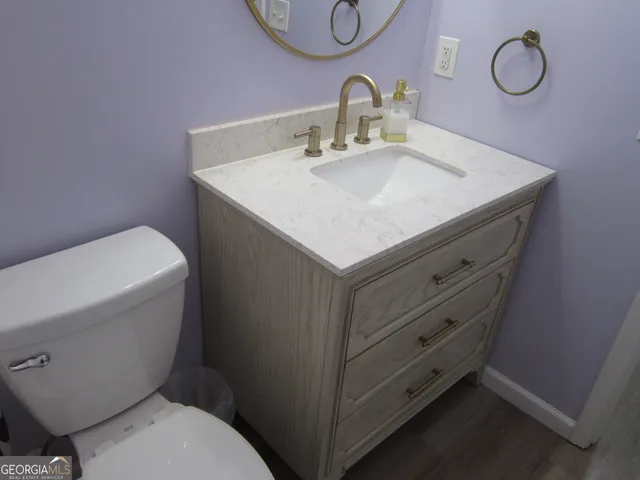 $399,500 | 5581 Ashmoore Court, Flowery Branch, GA 30542