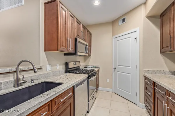 $3,200 | 6900 East Princess Drive, Unit 1182, Phoenix, AZ 85054