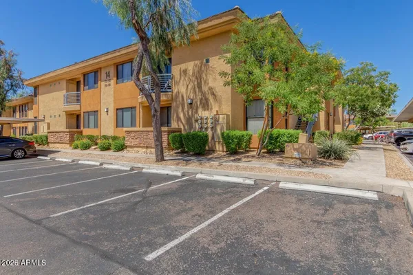 $3,200 | 6900 East Princess Drive, Unit 1182, Phoenix, AZ 85054