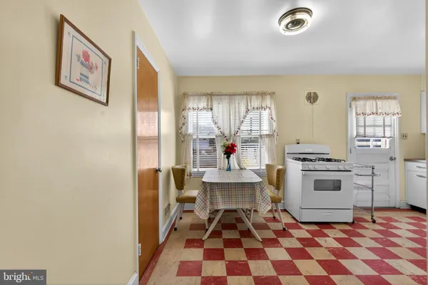 $379,900 | 504 Tyrone Avenue, Wilmington, DE 19804