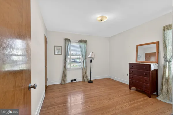 $379,900 | 504 Tyrone Avenue, Wilmington, DE 19804