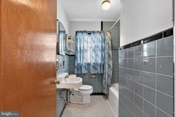 $379,900 | 504 Tyrone Avenue, Wilmington, DE 19804