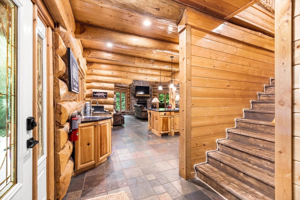 624 Pinnacle Vista Road Gatlinburg, TN 37738 - Photo 6 of 33 Gallery Image 6