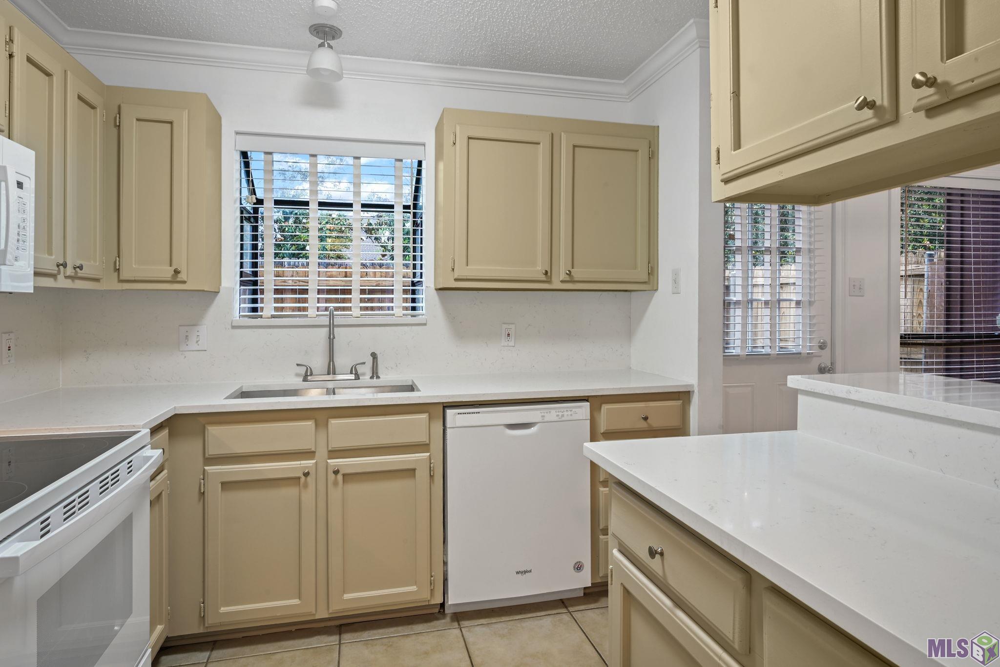 954 Ridgepoint Court, Unit 15D Baton Rouge, LA 70810 - Photo 8 of 15