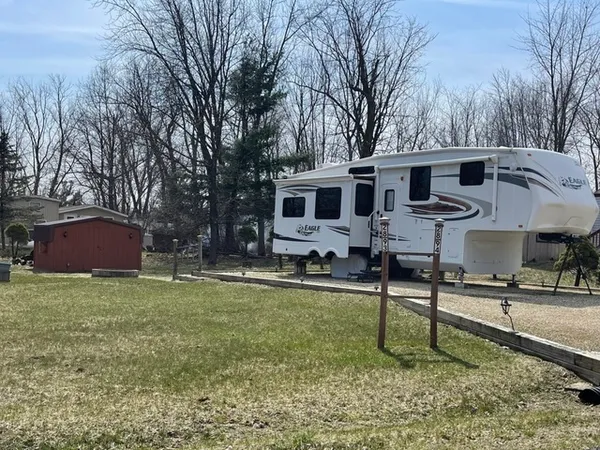 $44,000 | 28-94 Woodhaven Lakes, Sublette, IL 61367