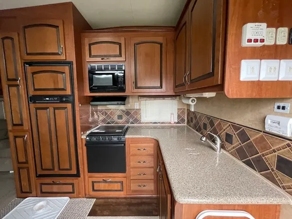 $44,000 | 28-94 Woodhaven Lakes, Sublette, IL 61367