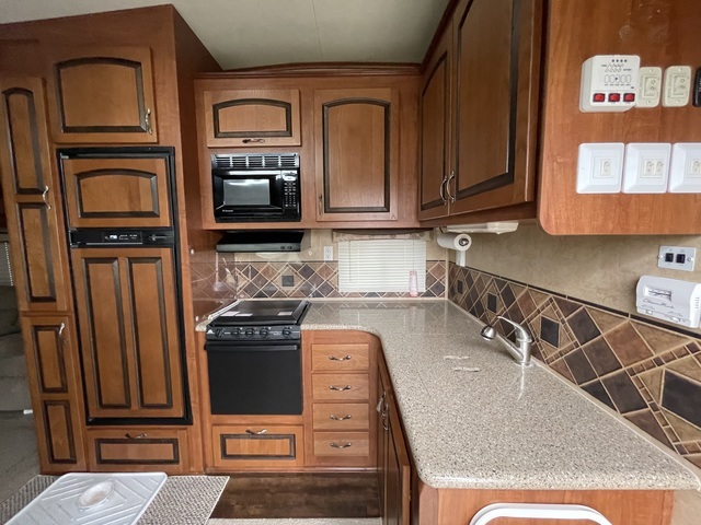 28-94 Woodhaven Lakes Sublette, IL 61367 - Photo 13 of 16