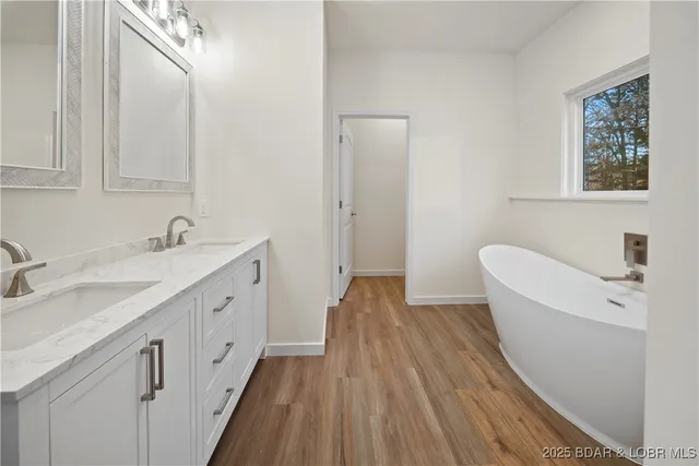 $329,000 | 4 Kathleen Court, Kaiser, MO 65047