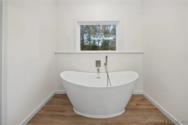 $329,000 | 4 Kathleen Court, Kaiser, MO 65047