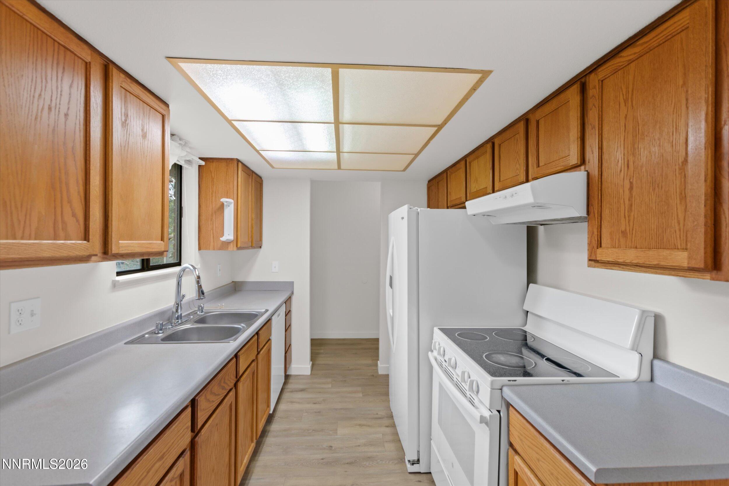 1855 Severn Drive Reno, NV 89503 - Photo 13 of 42 16-0Y7A1785