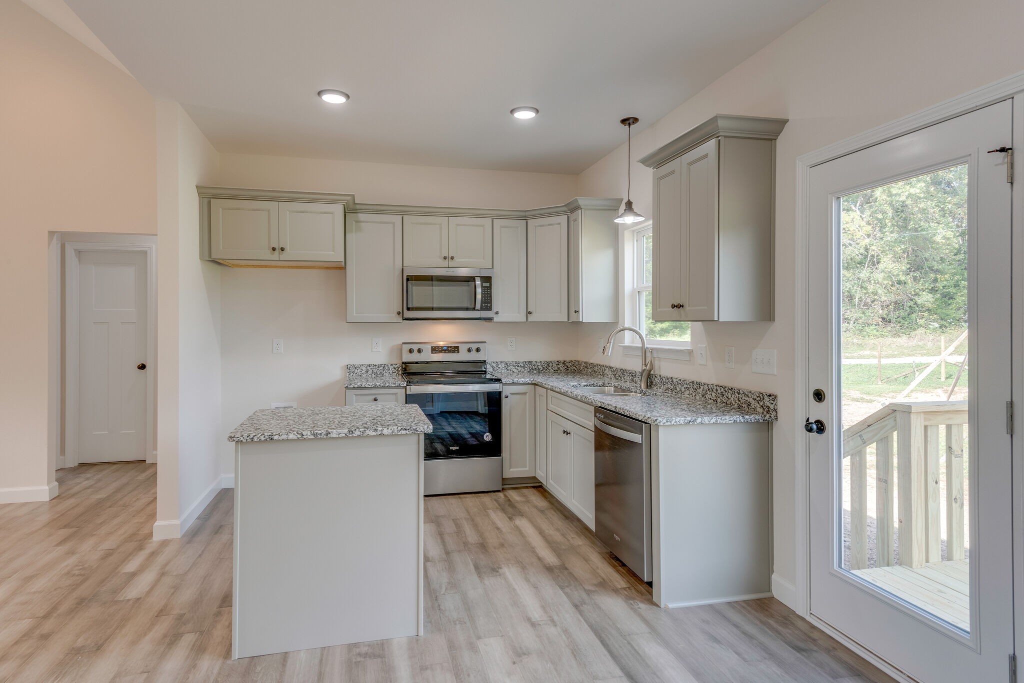 861 Hafner Road Charlotte, TN 37036 - Photo 12 of 26 Gallery Image 12
