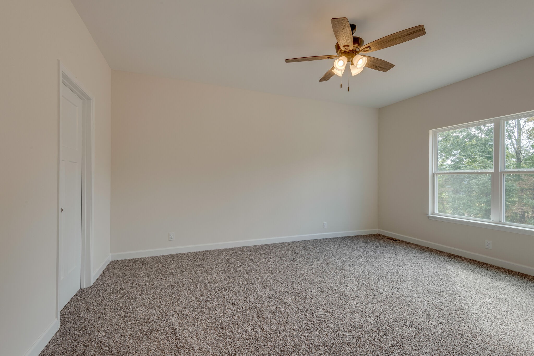 861 Hafner Road Charlotte, TN 37036 - Photo 14 of 26 Gallery Image 14