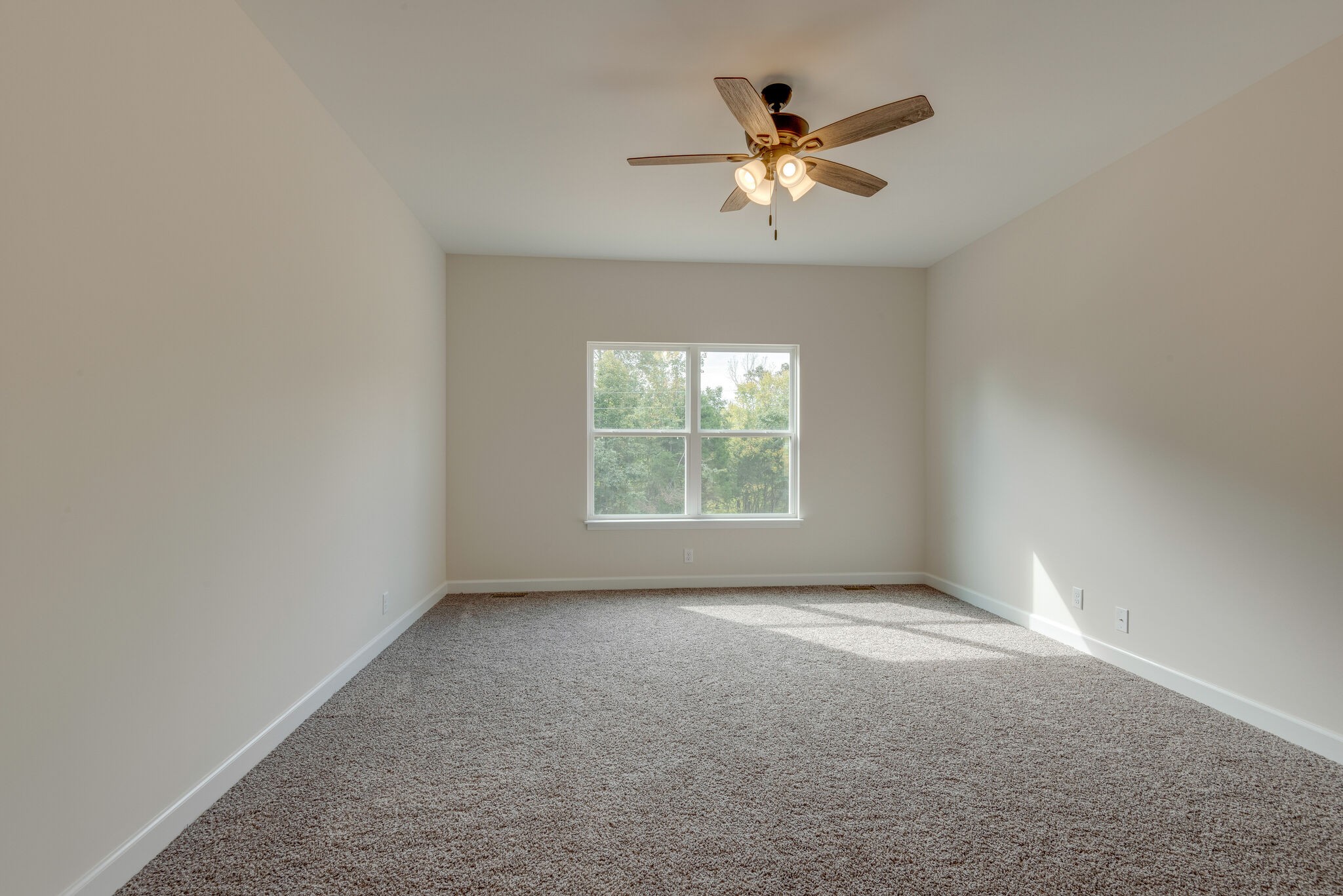 861 Hafner Road Charlotte, TN 37036 - Photo 15 of 26 Gallery Image 15