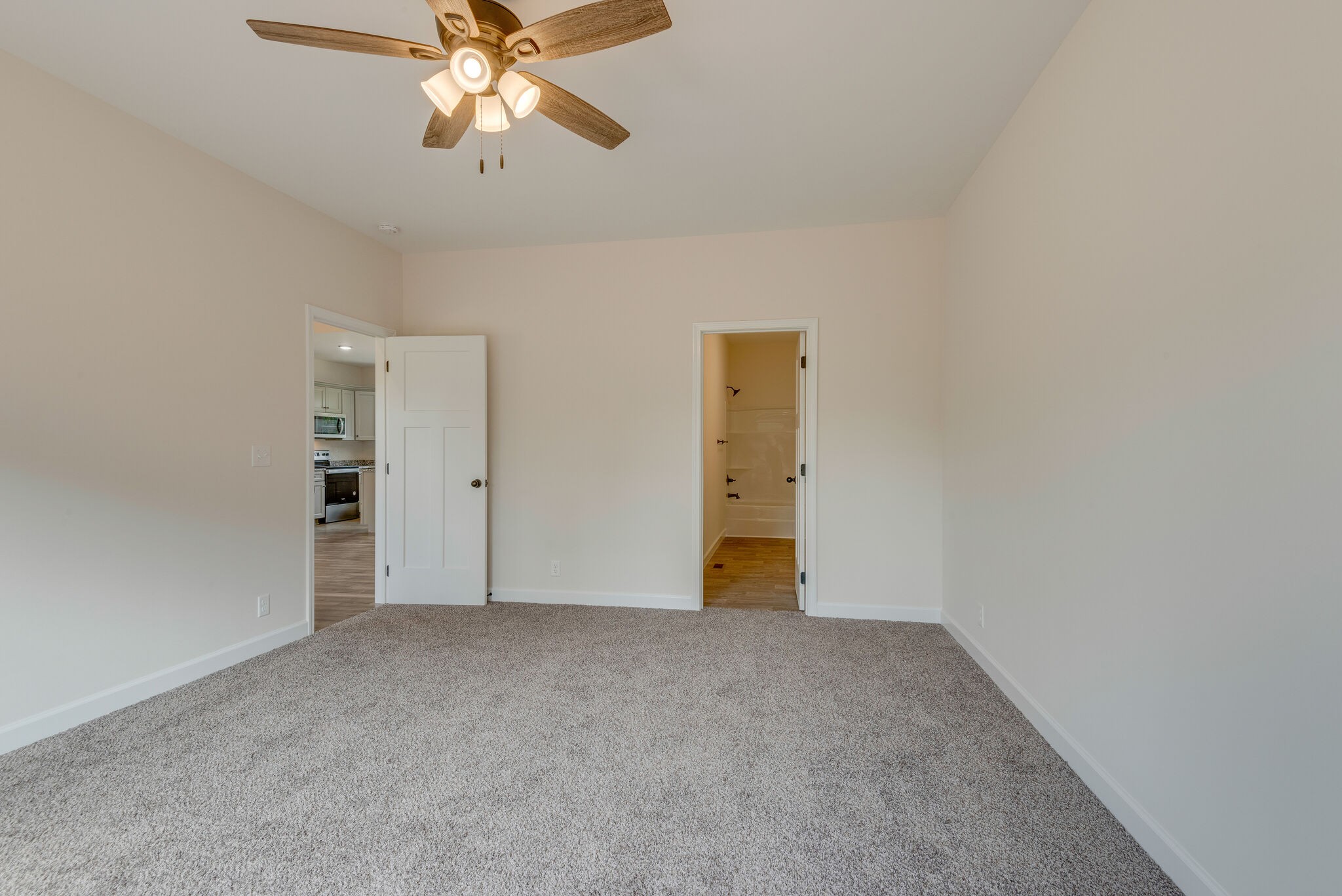 861 Hafner Road Charlotte, TN 37036 - Photo 16 of 26 Gallery Image 16