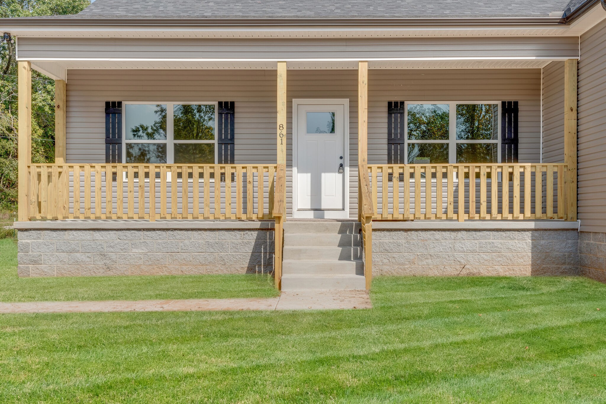 861 Hafner Road Charlotte, TN 37036 - Photo 2 of 26 Gallery Image 2