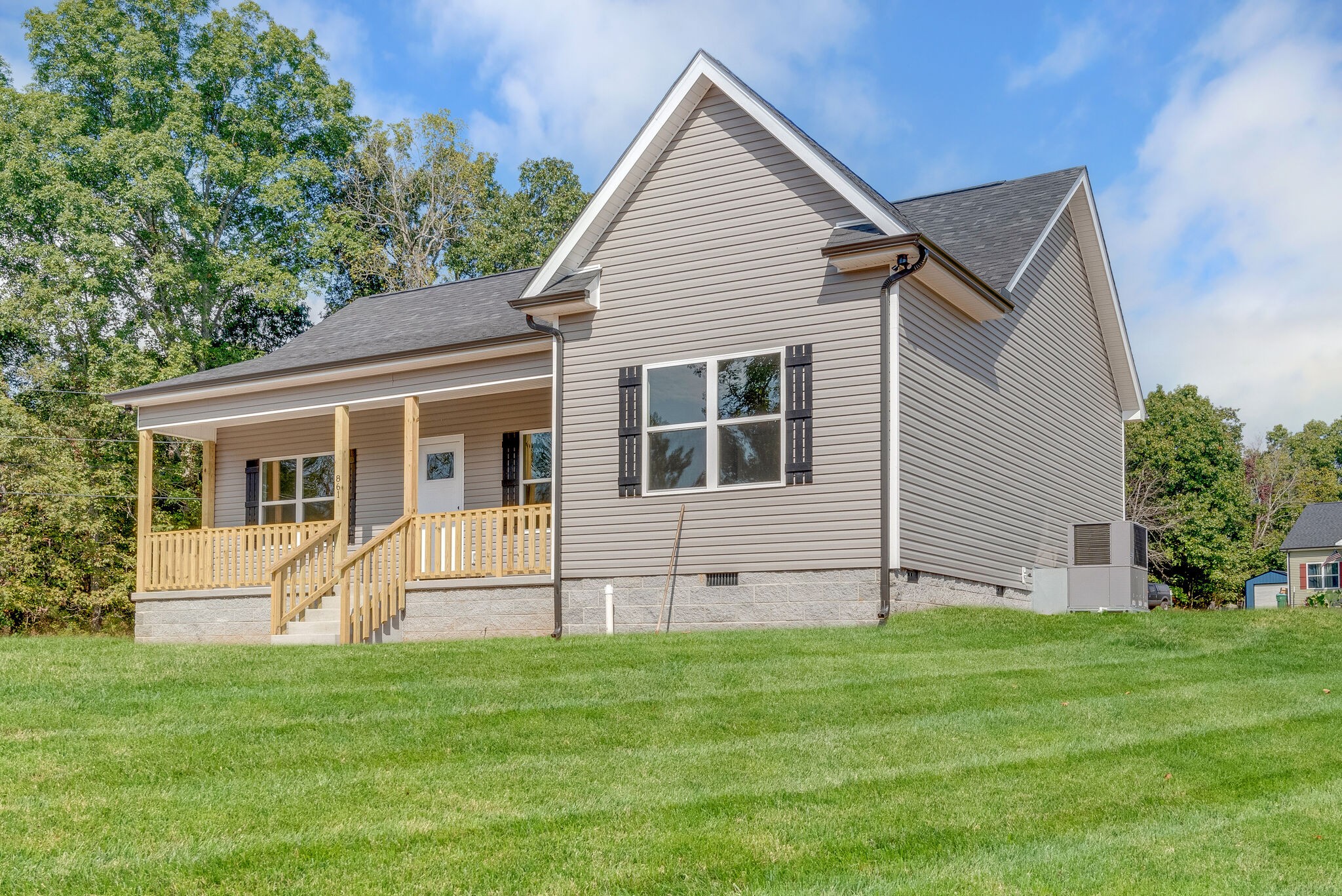 861 Hafner Road Charlotte, TN 37036 - Photo 3 of 26 Gallery Image 3