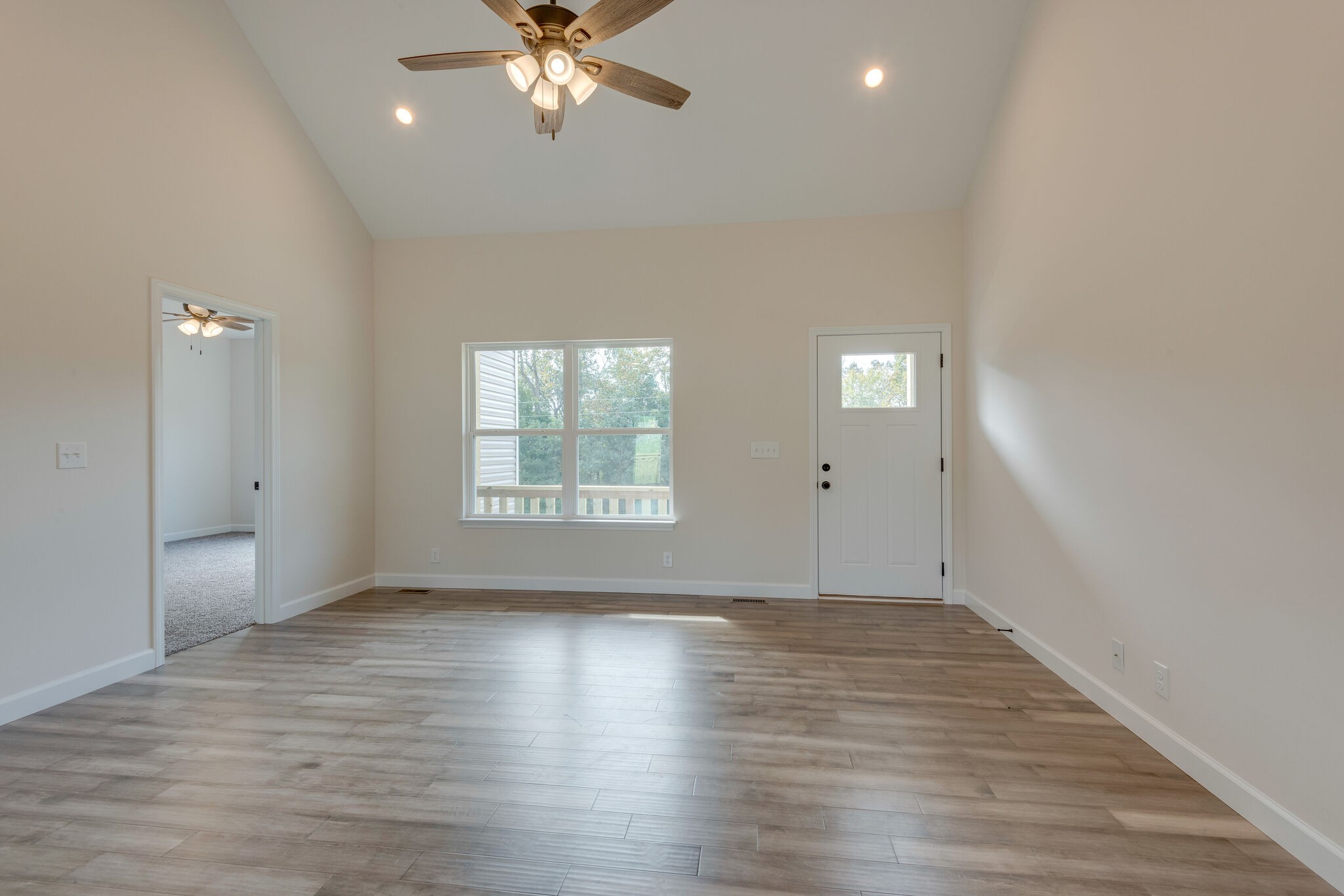 861 Hafner Road Charlotte, TN 37036 - Photo 5 of 26 Gallery Image 5