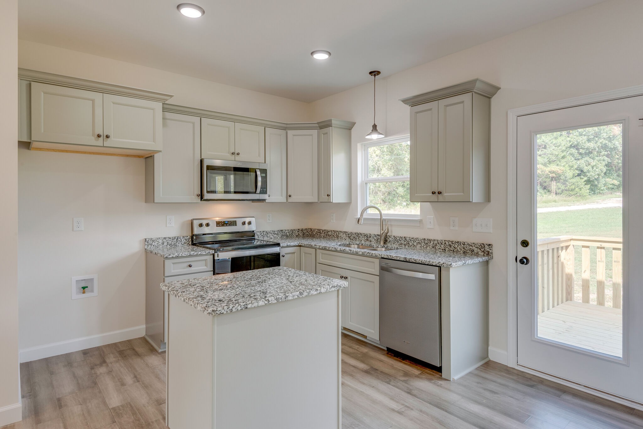 861 Hafner Road Charlotte, TN 37036 - Photo 10 of 26 Gallery Image 10