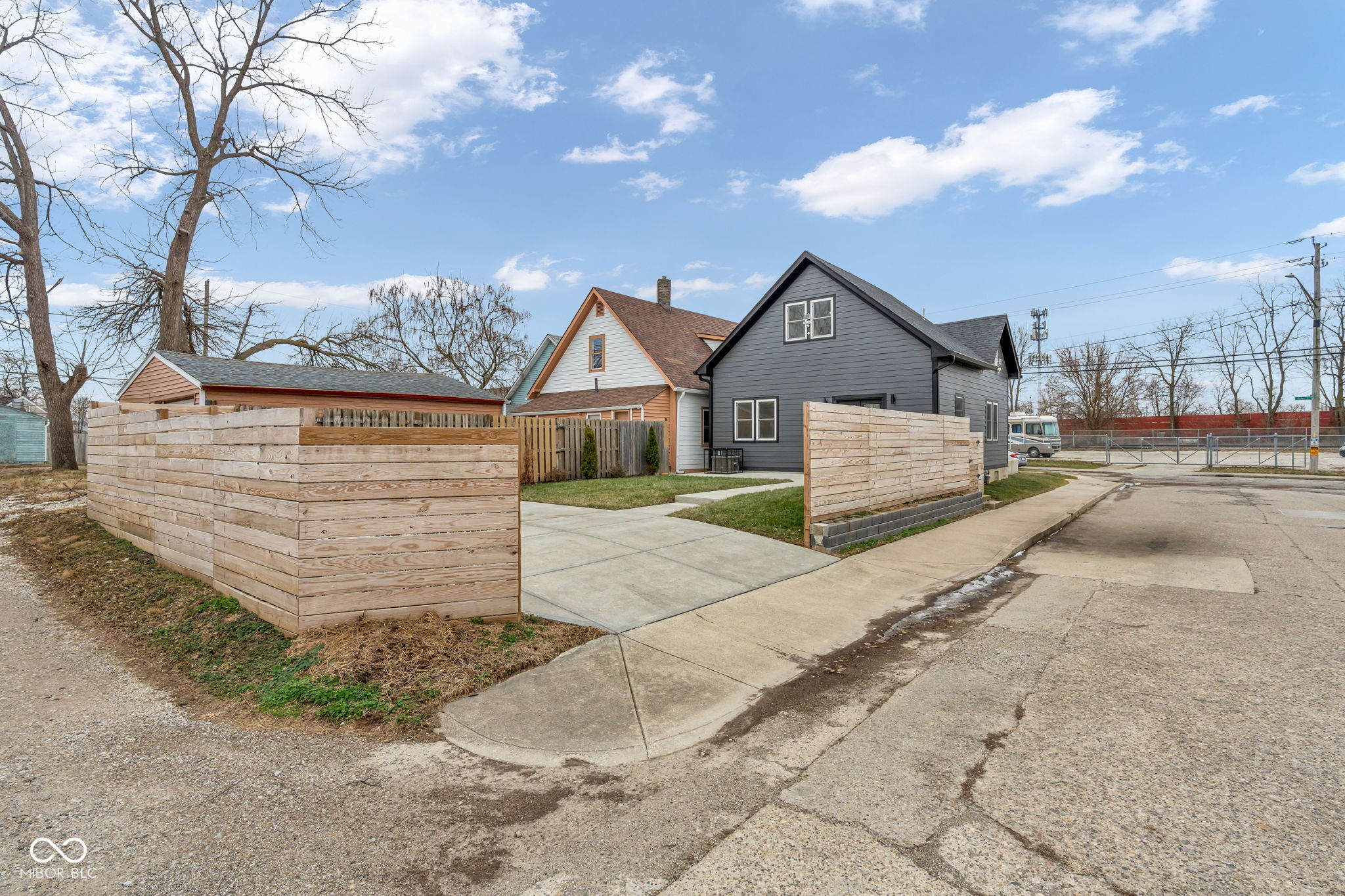 1502 Bates Street Indianapolis, IN 46201 - Photo 29 of 39