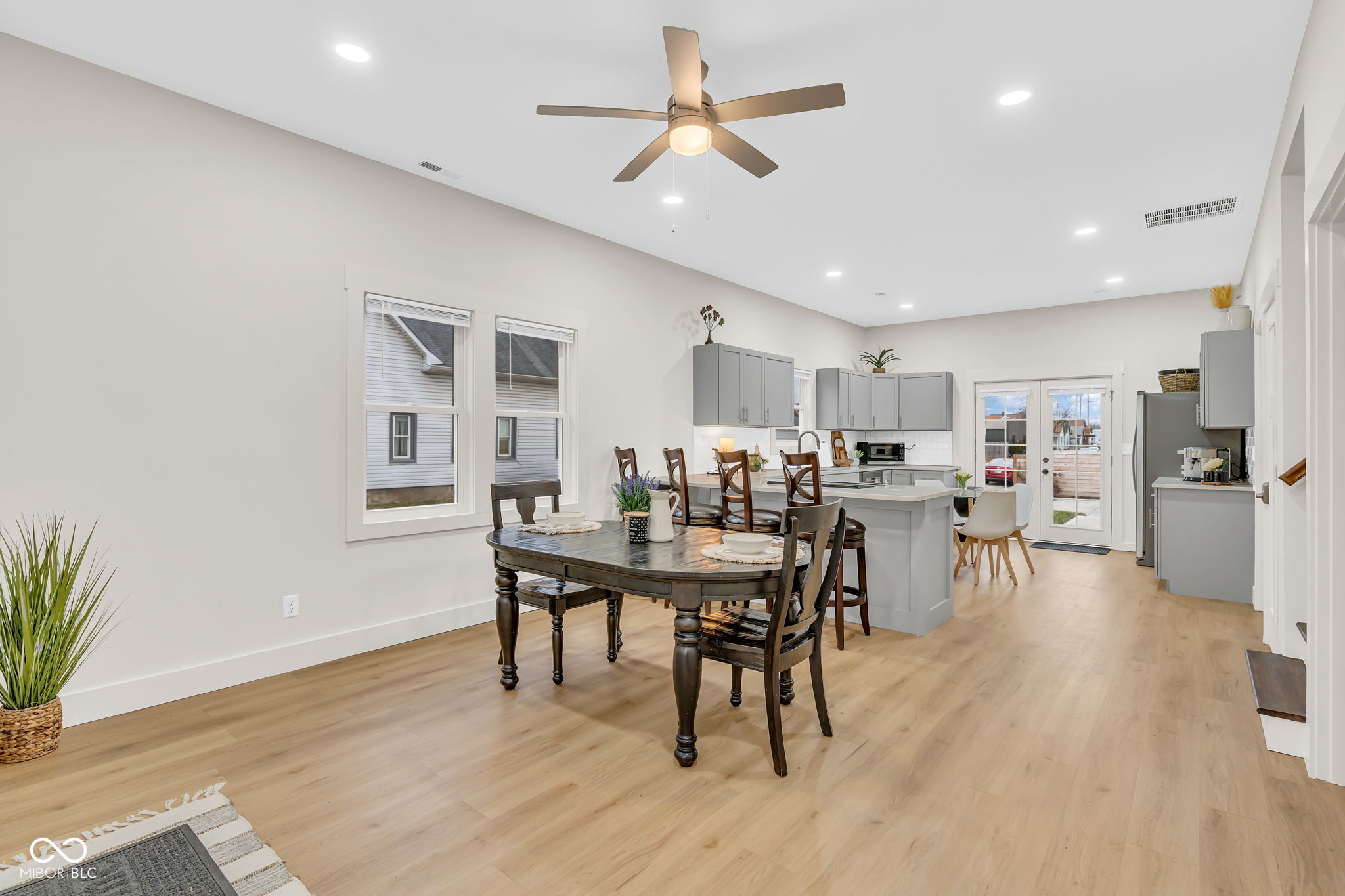 1502 Bates Street Indianapolis, IN 46201 - Photo 5 of 40