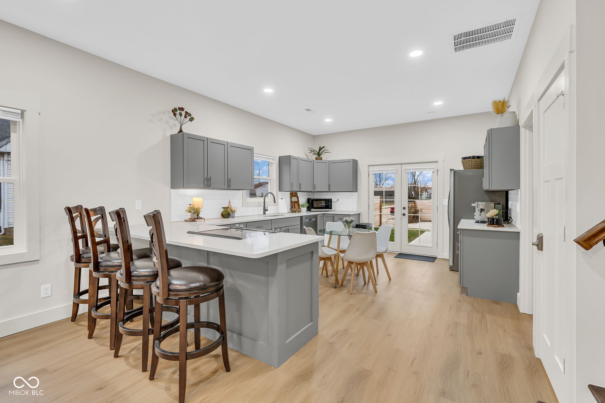 1502 Bates Street Indianapolis, IN 46201 - Photo 8 of 40