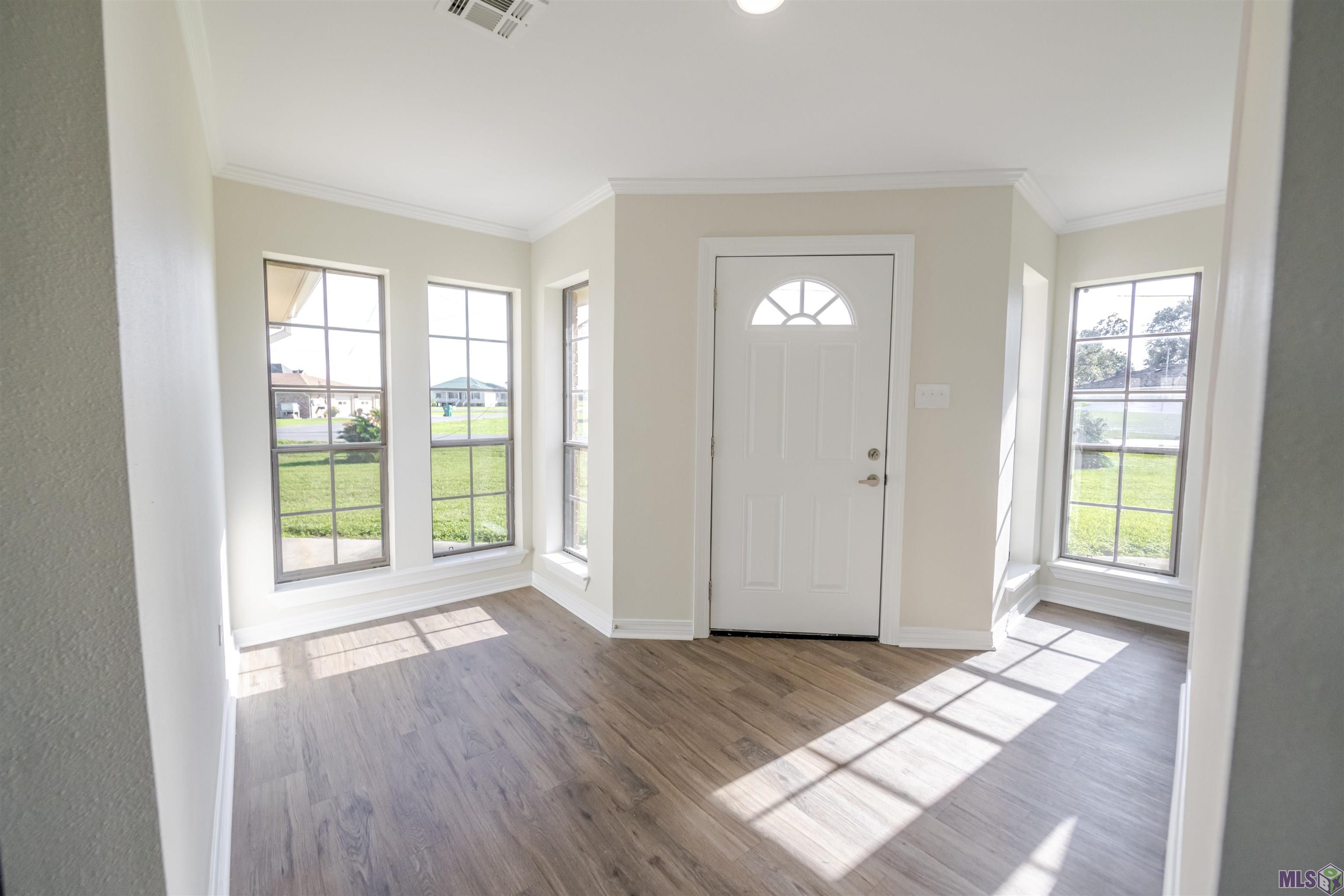 277 East 89th Street Cut Off, LA 70345 - Photo 2 of 29 Entry