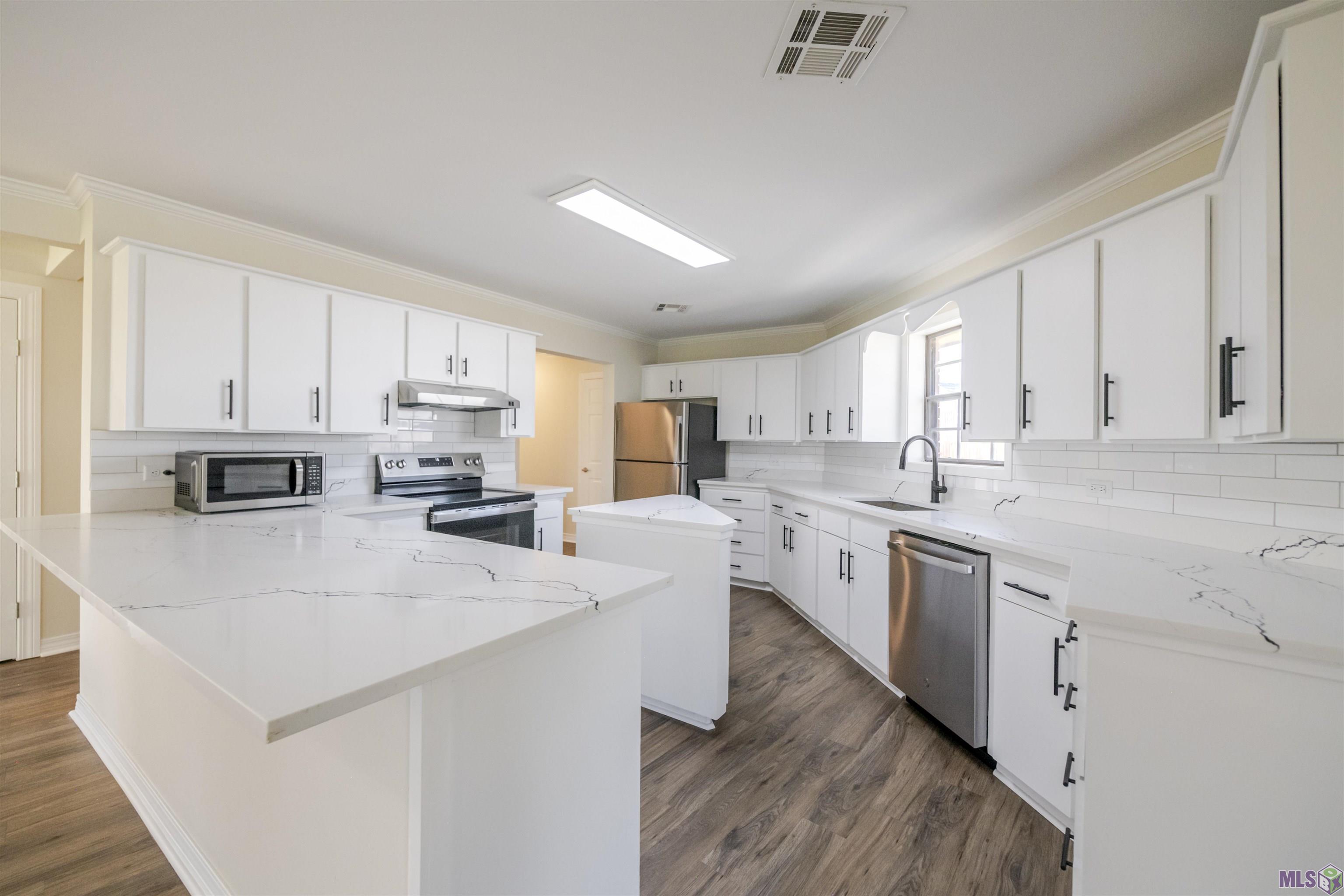 277 East 89th Street Cut Off, LA 70345 - Photo 6 of 29 Kitchen