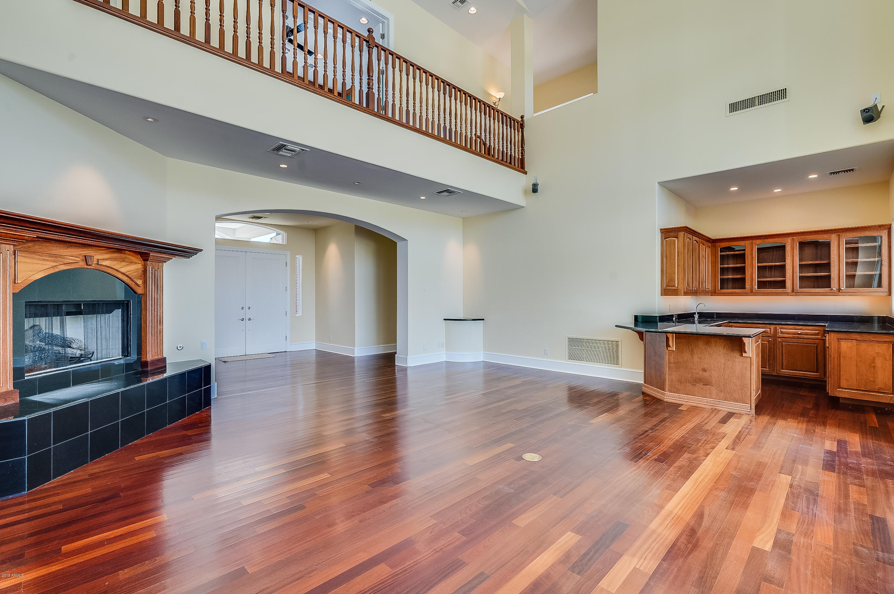 5015 North Camelhead Road Phoenix, AZ 85018 - Photo 11 of 32 Camelhead-18