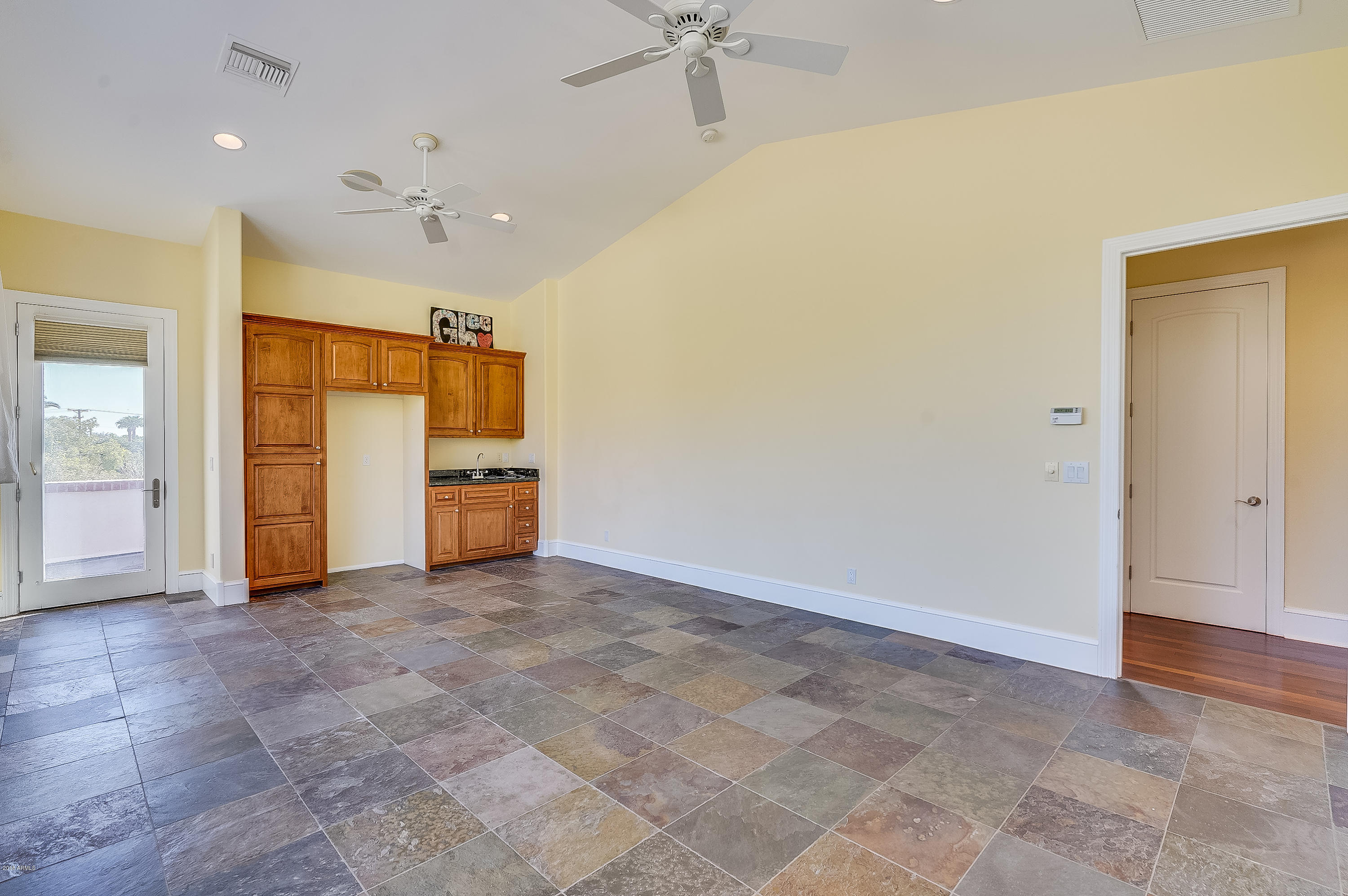 5015 North Camelhead Road Phoenix, AZ 85018 - Photo 13 of 32 Camelhead-93