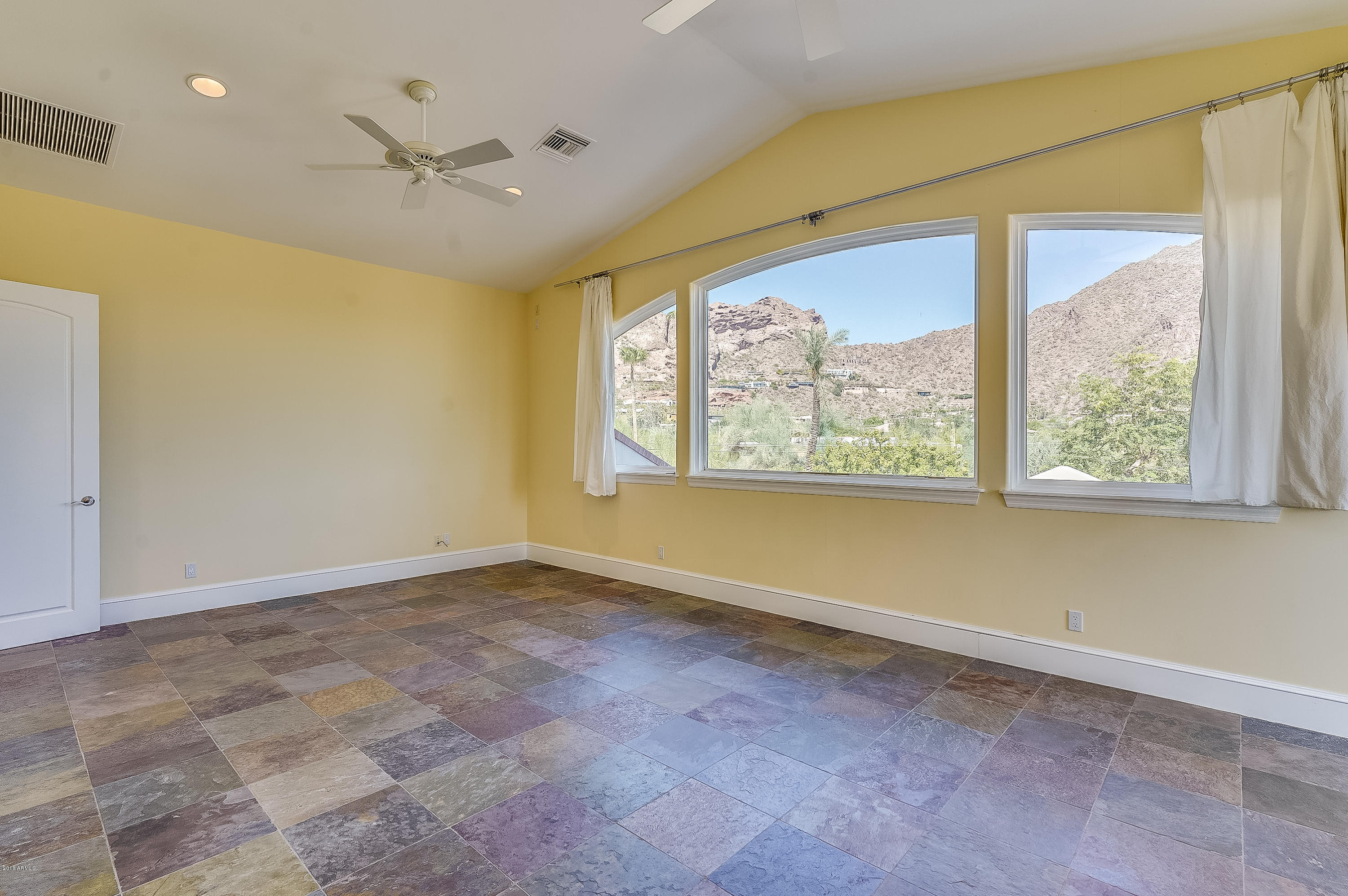 5015 North Camelhead Road Phoenix, AZ 85018 - Photo 14 of 32 Camelhead-95