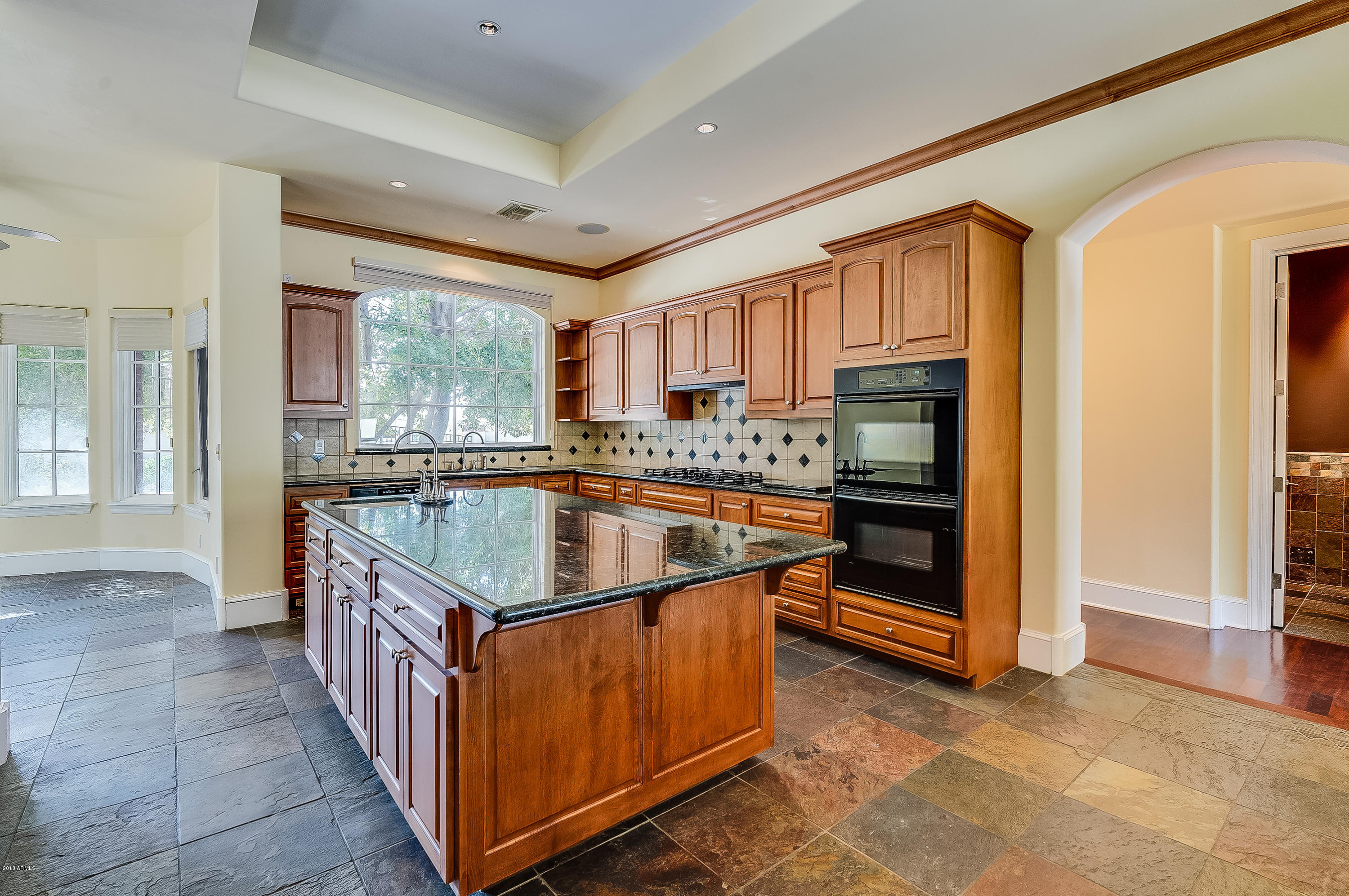 5015 North Camelhead Road Phoenix, AZ 85018 - Photo 18 of 32 Camelhead-30