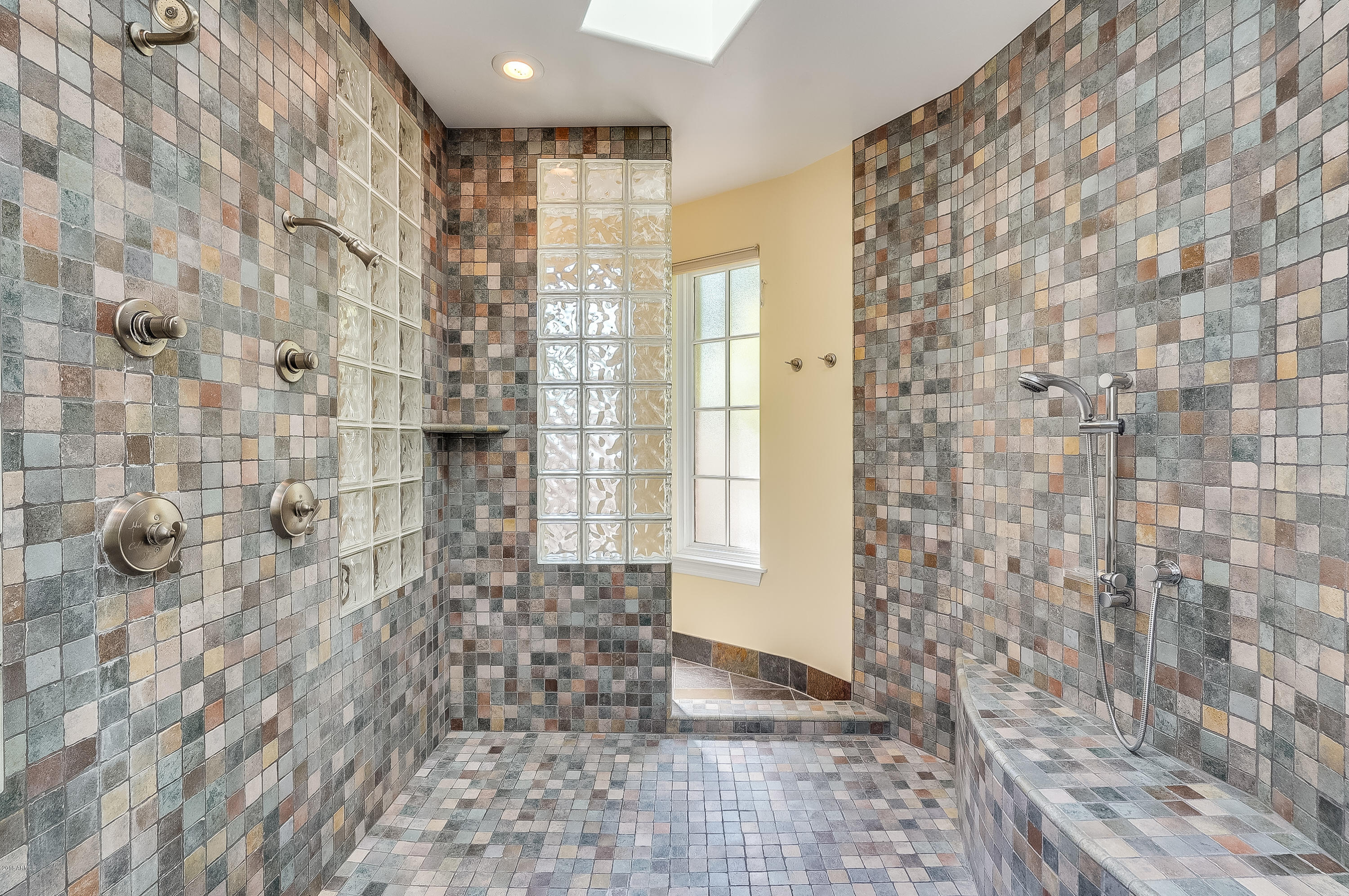 5015 North Camelhead Road Phoenix, AZ 85018 - Photo 25 of 32 Camelhead-68