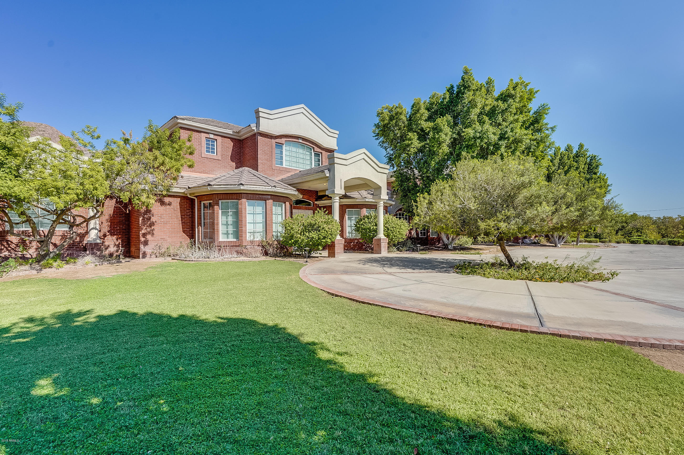 5015 North Camelhead Road Phoenix, AZ 85018 - Photo 5 of 32 Camelhead-5