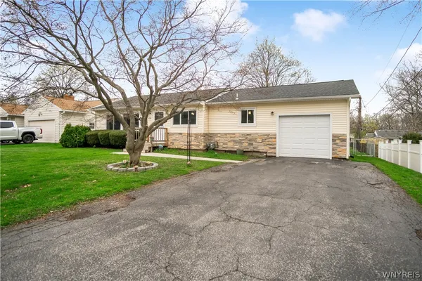 $199,999 | 400 Lafayette Road, Irondequoit, NY 14609