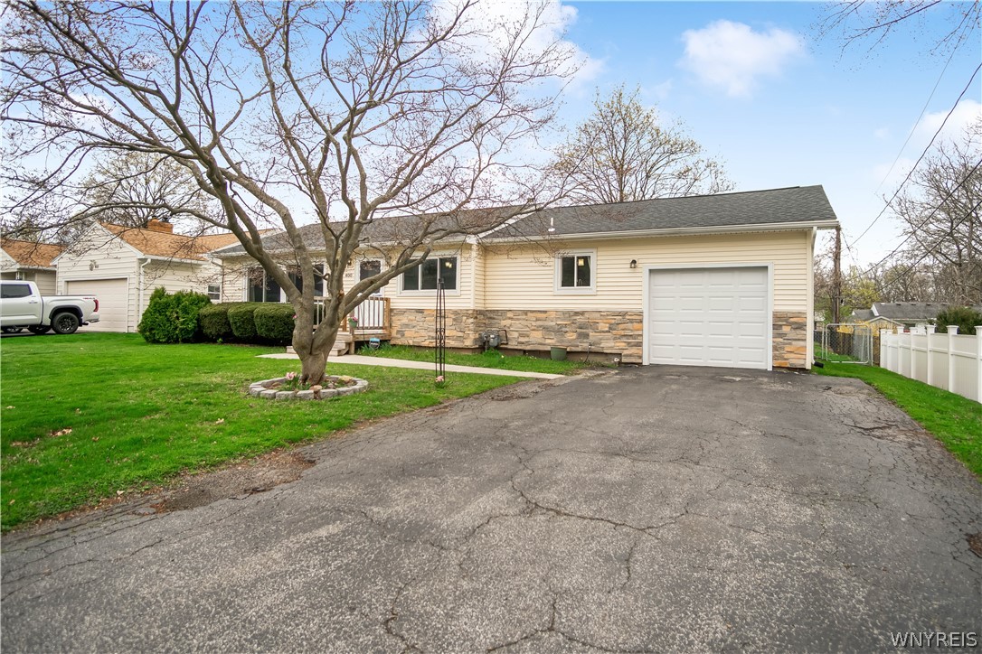 400 Lafayette Road Irondequoit, NY 14609 - Photo 3 of 26