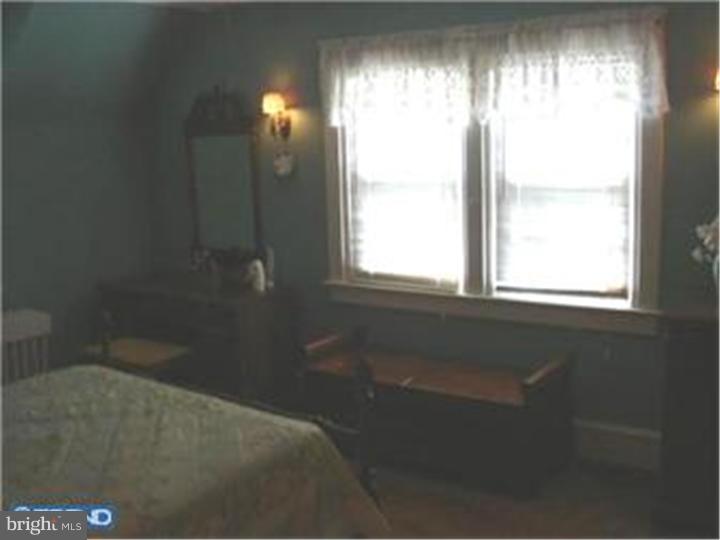 25 Mansfield Road Lansdowne, PA 19050 - Photo 9 of 20