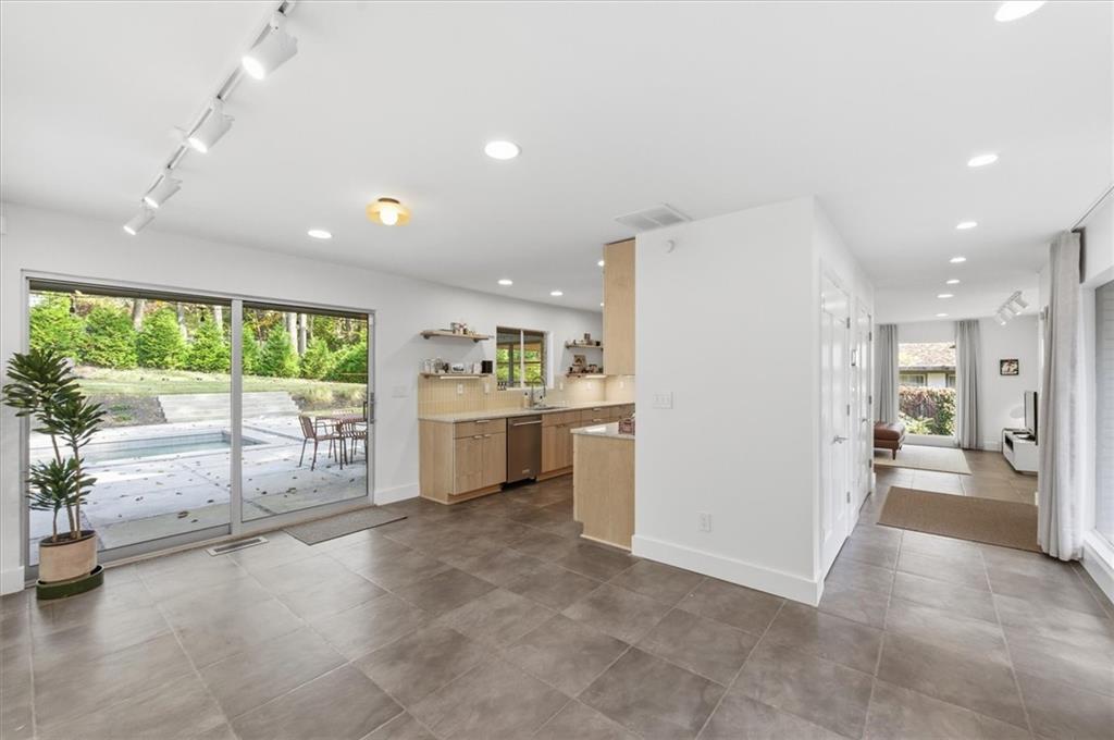 1470 Lavista Road Northeast Atlanta, GA 30324 - Photo 27 of 55