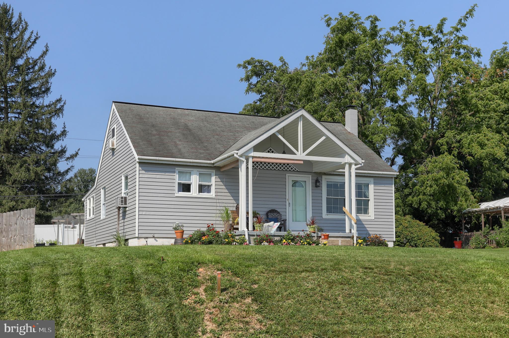 912 Wilhelm Road Harrisburg, PA 17111 - Photo 2 of 32 Gallery Image 2
