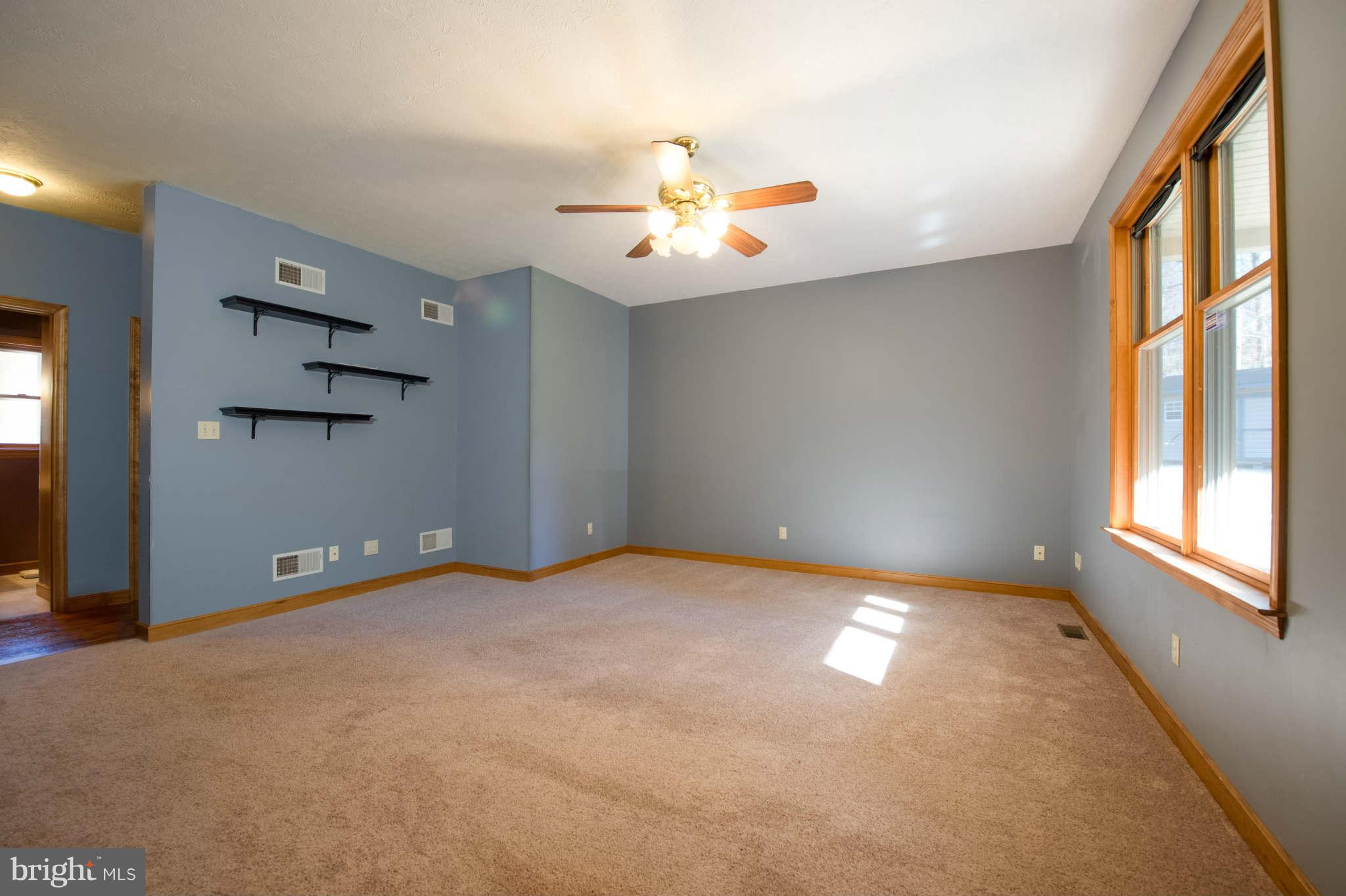 227 Slicers Mill Road Rising Sun, MD 21911 - Photo 5 of 30 Living Room