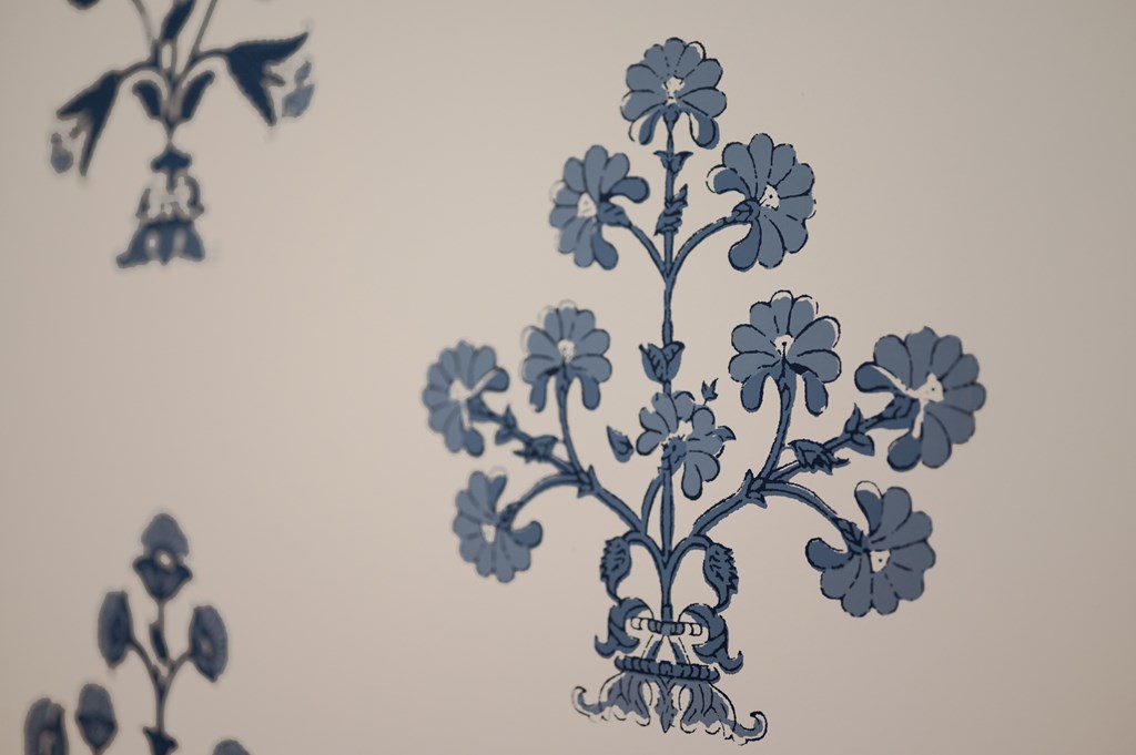 1201 Front Avenue, Unit 507 Columbus, GA 31901 - Photo 31 of 46 a vase of flowers with a shower