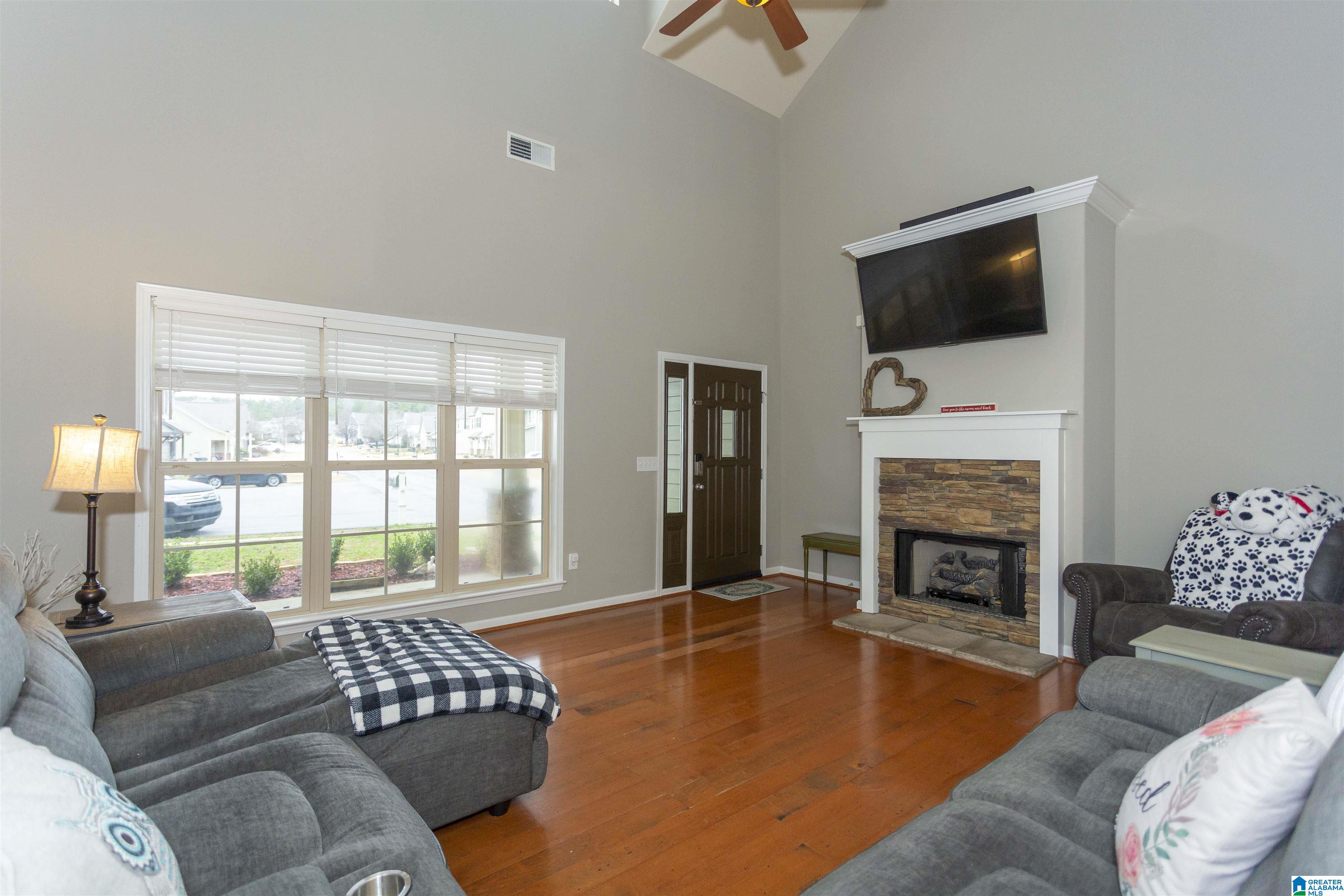 178 King Richards Way Calera, AL 35040 - Photo 12 of 37