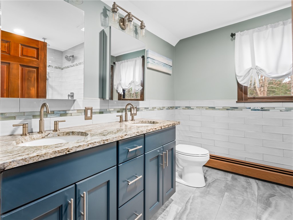 536 Douglas Hook Road Glocester, RI 02814 - Photo 26 of 42 Second floor full bath