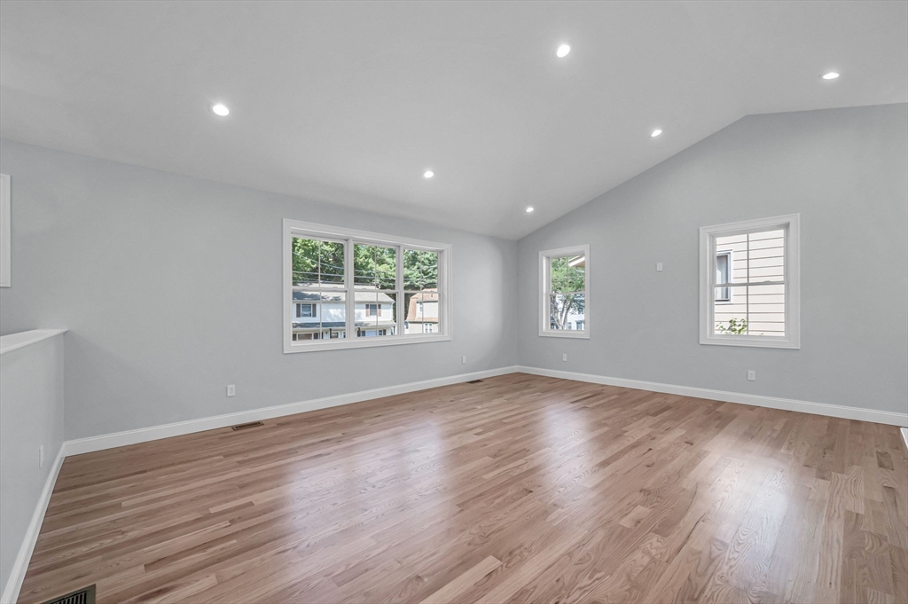 55 Woodrow Street Springfield, MA 01119 - Photo 11 of 37