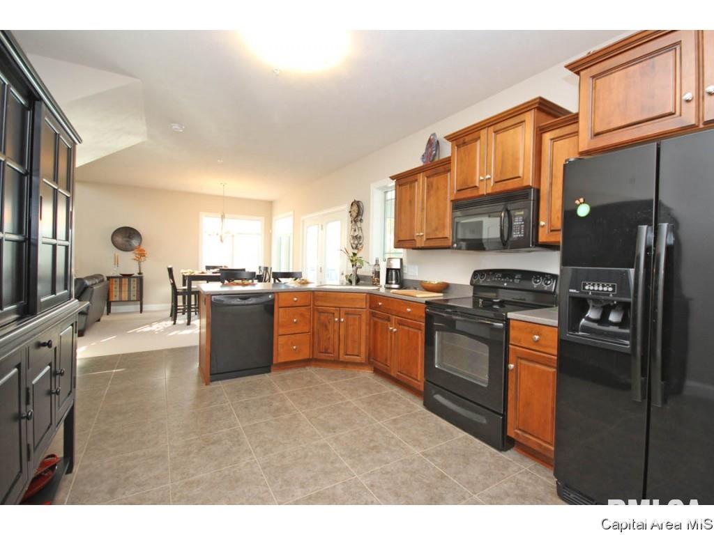 9 Waters Edge Boulevard, Unit 12 Springfield, IL 62712 - Photo 11 of 35 Gallery Image 11