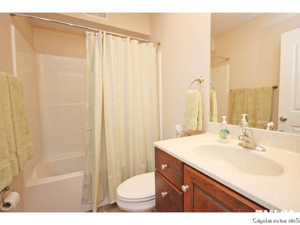 9 Waters Edge Boulevard, Unit 12 Springfield, IL 62712 - Photo 24 of 35 Gallery Image 24