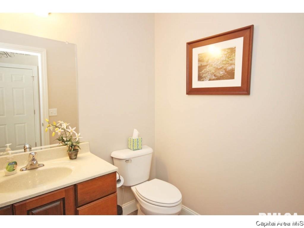 9 Waters Edge Boulevard, Unit 12 Springfield, IL 62712 - Photo 26 of 35 Gallery Image 26
