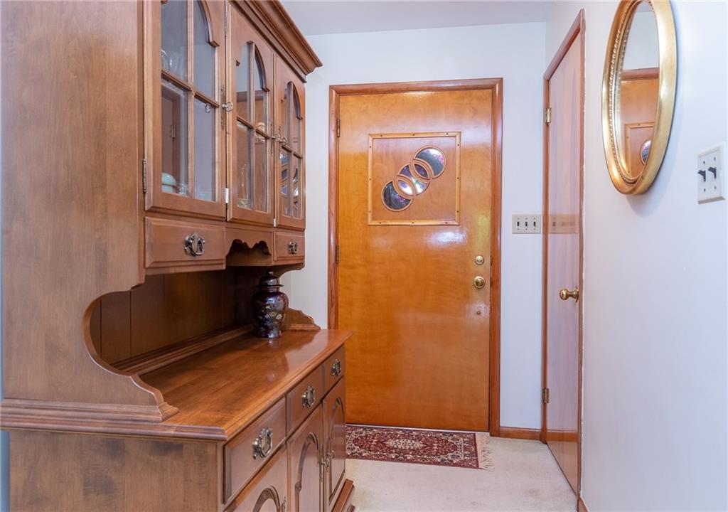 146 Ridgeview Drive Aliquippa, PA 15001 - Photo 5 of 20 Main entrance, with coat closet!