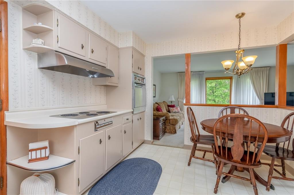 146 Ridgeview Drive Aliquippa, PA 15001 - Photo 8 of 20 Another picture of the kitchen.....